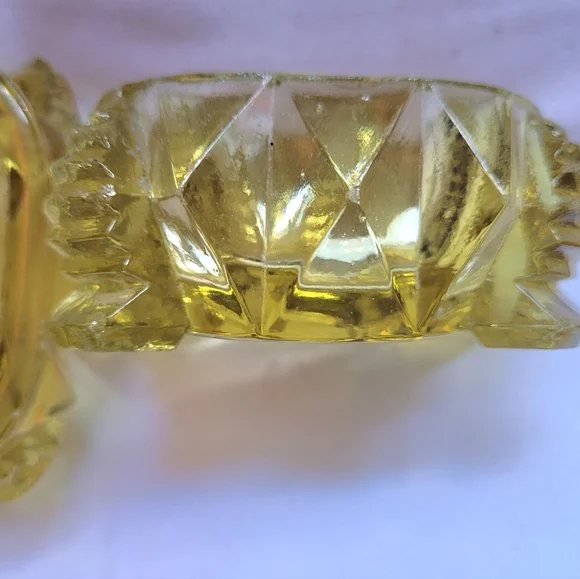 Vintage Elegant Yellow Glass salt Dip Bowls (105) - Picture 3 of 5